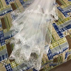 NWOT lace embroidered wedding veil